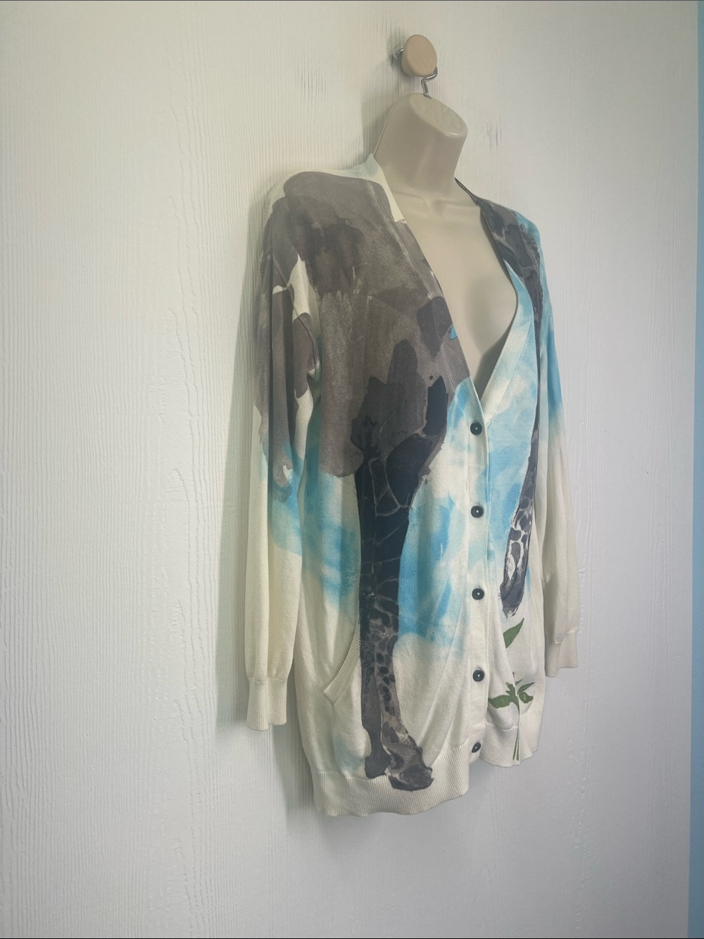 Anthropologie - Moth Tigra Colorful Giraffe Art Button Down Cardigan Size Medium - Picture 2 of 11